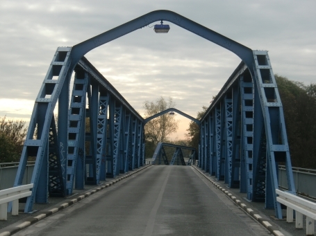 Duisburg-Homberg : Königstraße, Brücke über den Eisenbahnhafen